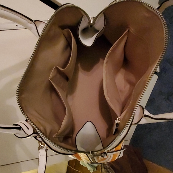 Coach purse - Picture 5 of 5